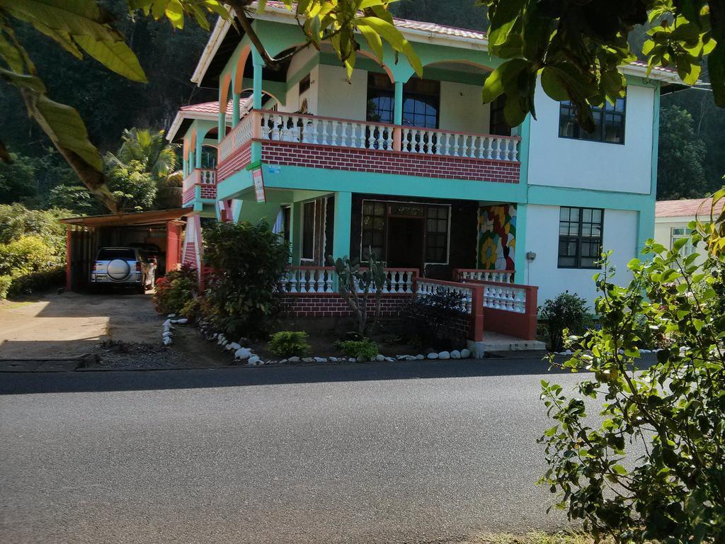 Mainroad Suite Calibishie Dış mekan fotoğraf
