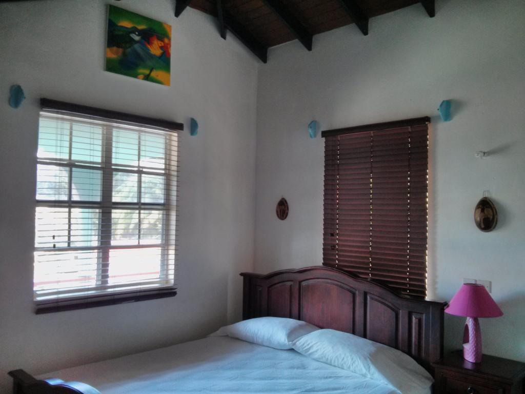 Mainroad Suite Calibishie Dış mekan fotoğraf