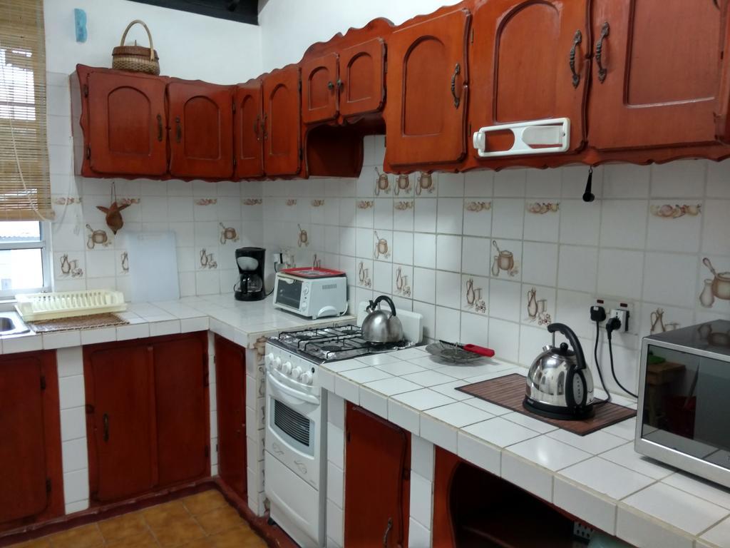 Mainroad Suite Calibishie Dış mekan fotoğraf