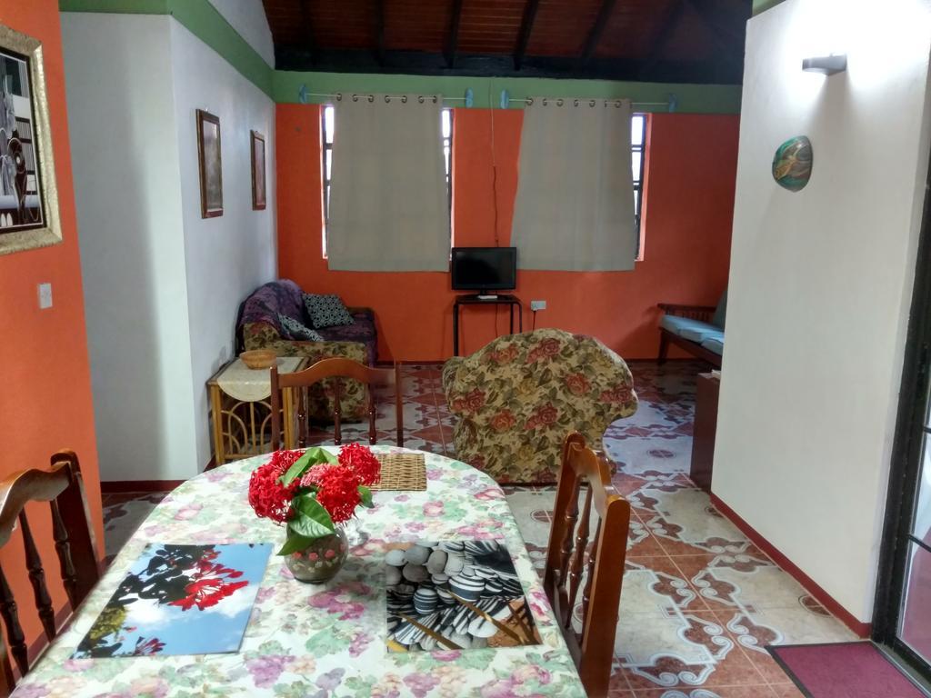 Mainroad Suite Calibishie Dış mekan fotoğraf