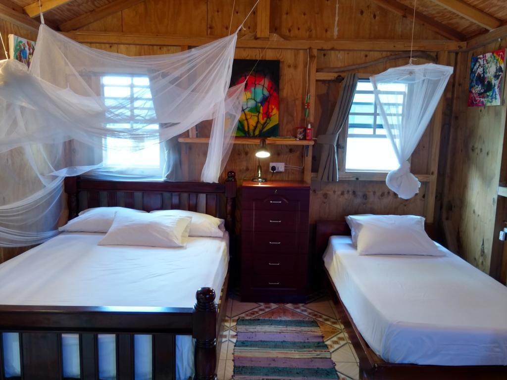 Mainroad Suite Calibishie Dış mekan fotoğraf