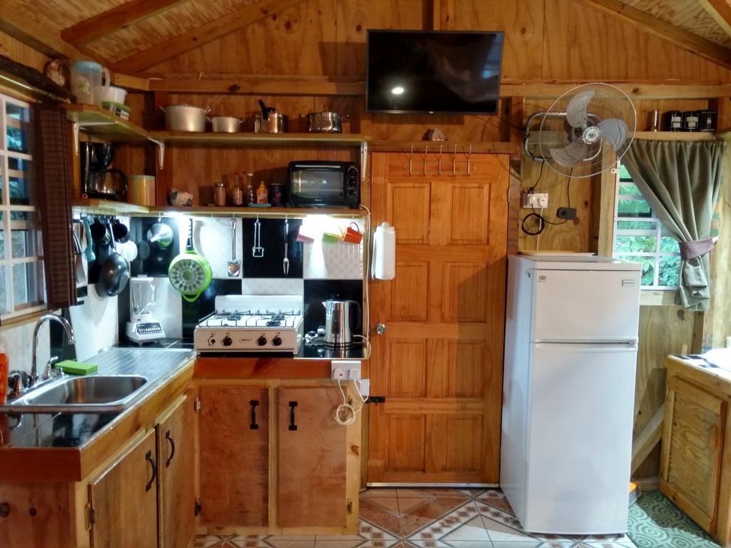Mainroad Suite Calibishie Dış mekan fotoğraf