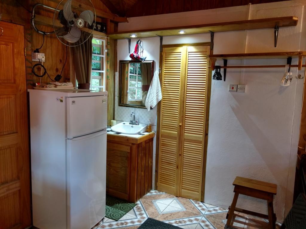 Mainroad Suite Calibishie Dış mekan fotoğraf