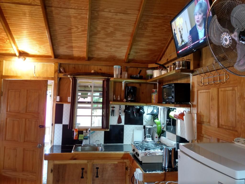 Mainroad Suite Calibishie Dış mekan fotoğraf
