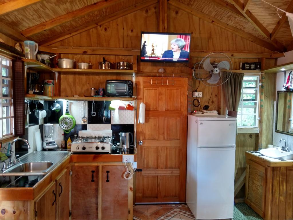Mainroad Suite Calibishie Dış mekan fotoğraf