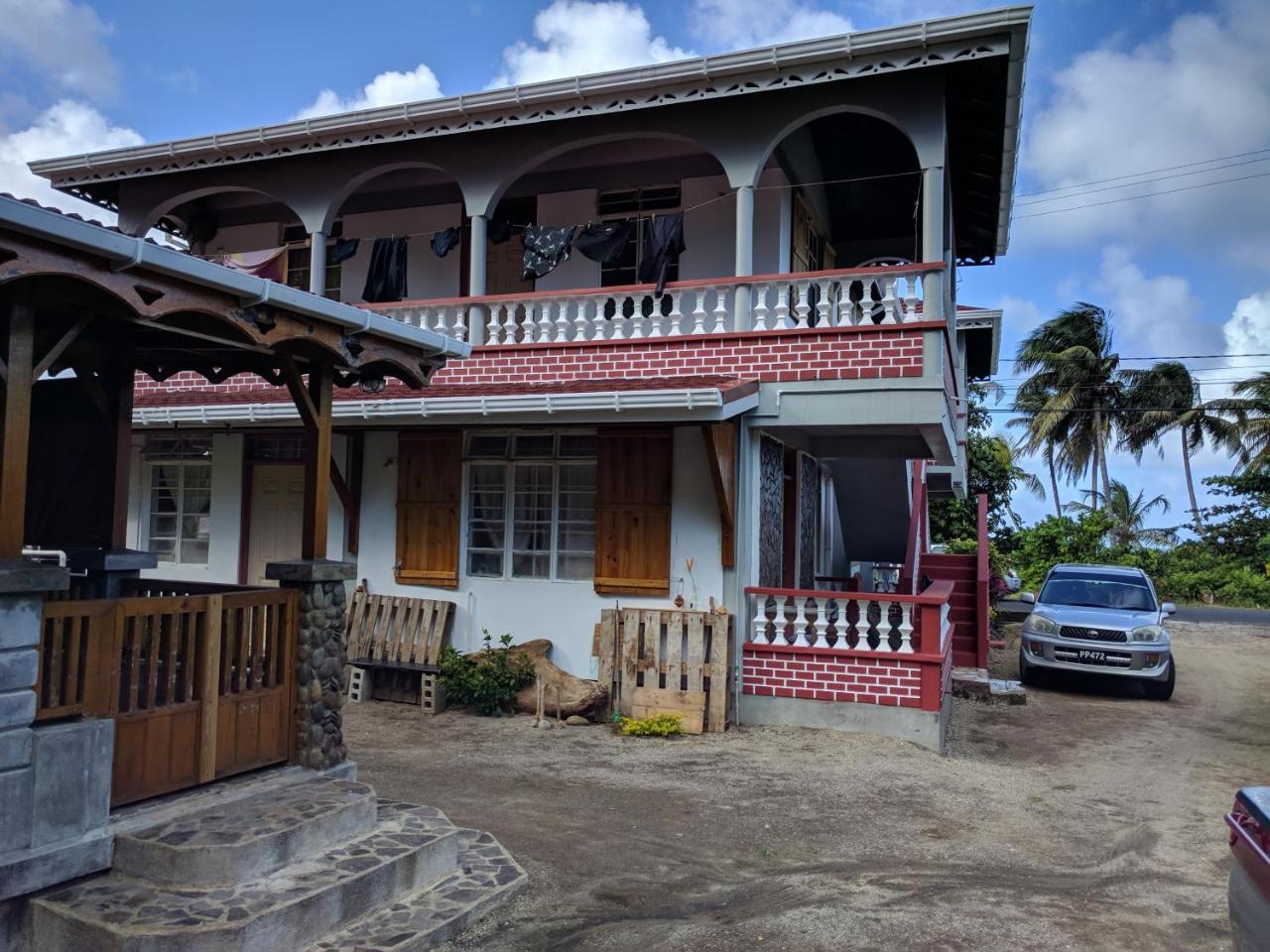 Mainroad Suite Calibishie Dış mekan fotoğraf